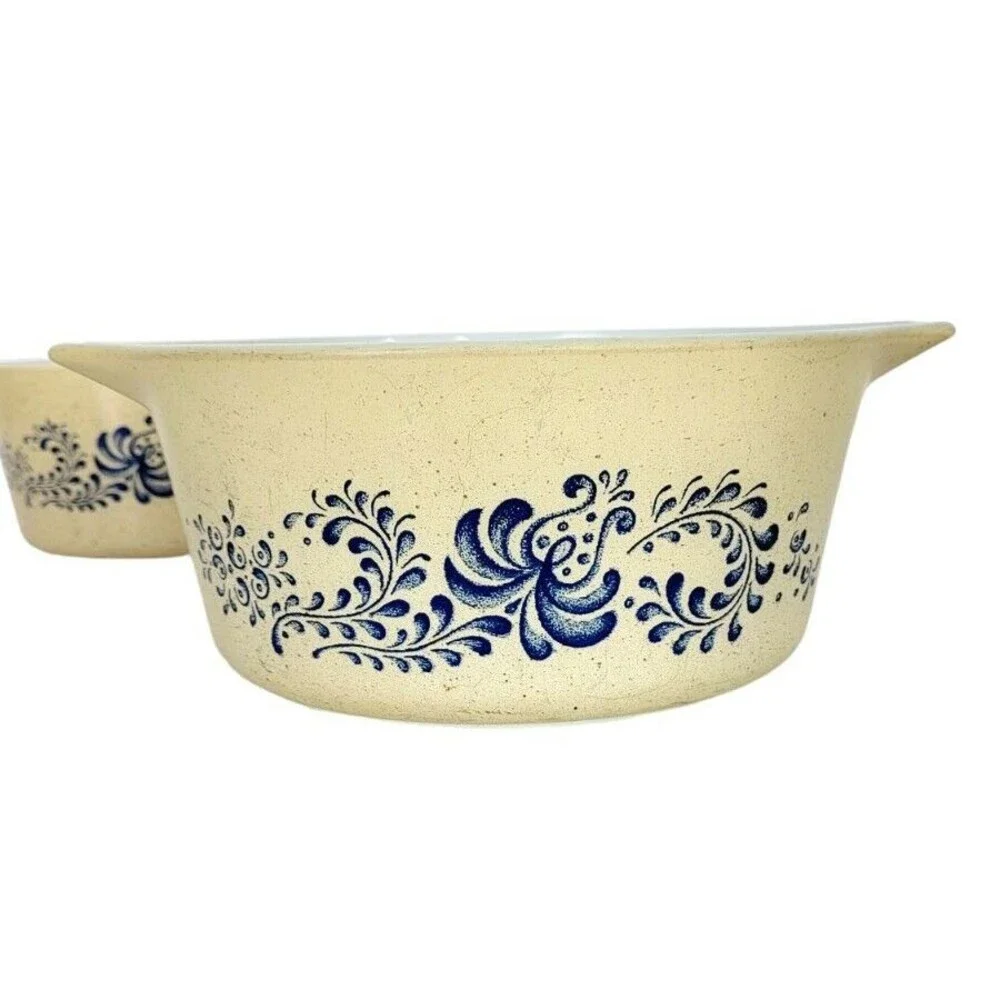 Vintage 70s Pyrex 